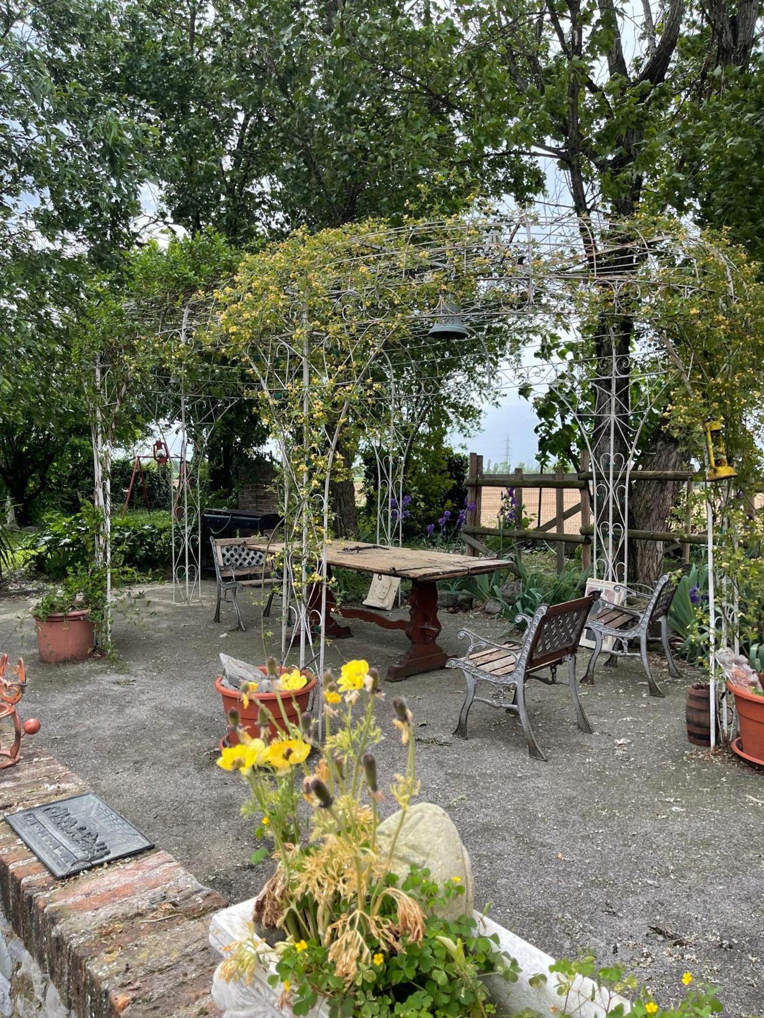 B&B La Cascina Di Alice Castiglione Delle Stiviere Esterno foto